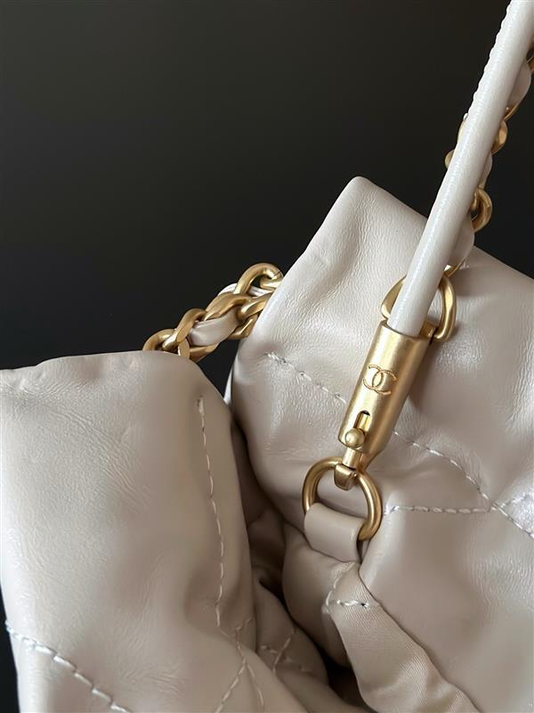 2026127215211521 600